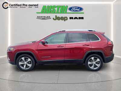 2019 Jeep Cherokee, $17140. Photo 2