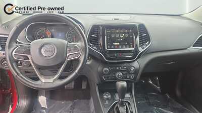 2019 Jeep Cherokee, $17140. Photo 9
