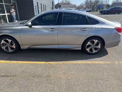 2019 Honda Accord, $24790. Photo 2