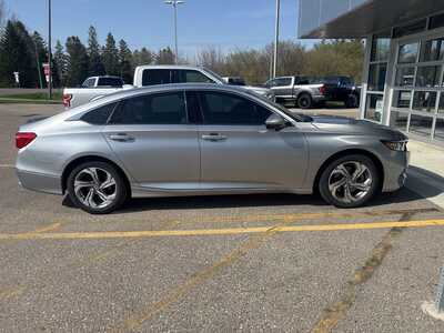 2019 Honda Accord, $24790. Photo 3