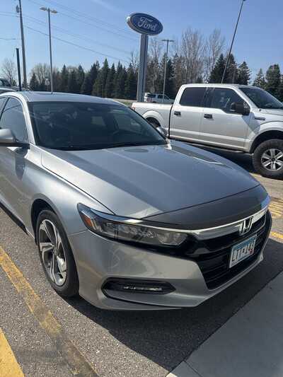2019 Honda Accord, $24790. Photo 4