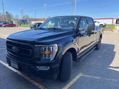2022 Ford F150 Crew Cab, $38980. Photo 1