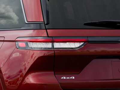 2026 Jeep Grand Cherokee, $49242. Photo 9