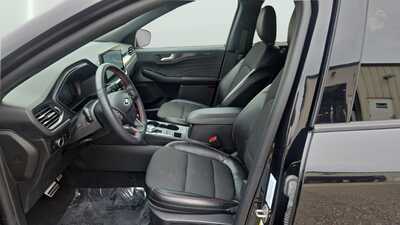 2024 Ford Escape, $25606. Photo 9