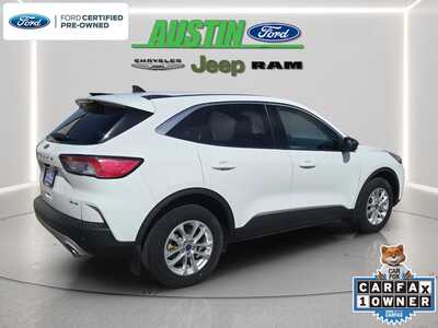 2022 Ford Escape, $19338. Photo 5