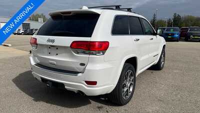 2020 Jeep Grand Cherokee, $25440. Photo 7