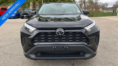 2024 Toyota RAV4, $28350. Photo 3