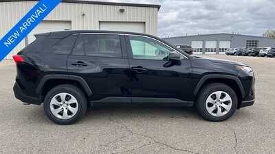 2024 Toyota RAV4, $28350. Photo 5