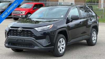2024 Toyota RAV4, $28350. Photo 1