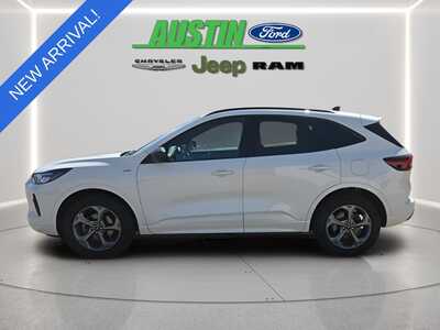 2023 Ford Escape, $25806. Photo 2