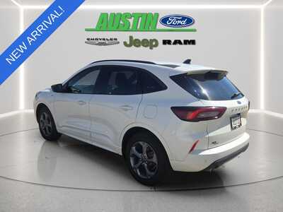 2023 Ford Escape, $25806. Photo 3