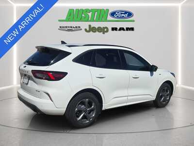 2023 Ford Escape, $25806. Photo 5