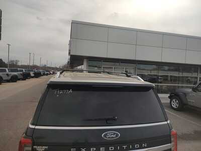 2022 Ford Expedition Max, $42980. Photo 4