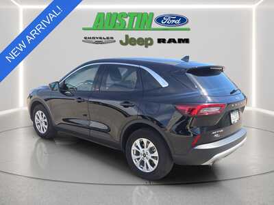 2023 Ford Escape, $25330. Photo 3