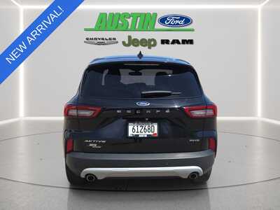 2023 Ford Escape, $25330. Photo 4