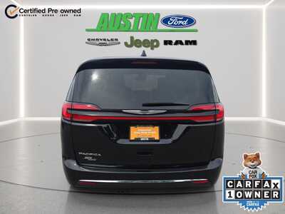 2024 Chrysler Pacifica, $25348. Photo 4