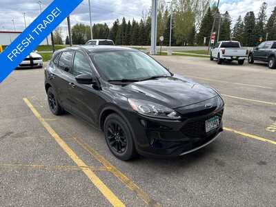 2020 Ford Escape, $18235. Photo 3