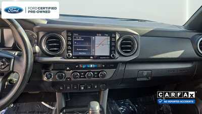 2021 Toyota Tacoma, $31330. Photo 10