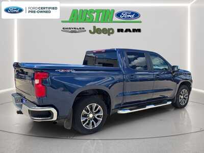 2022 Chevrolet 1500 Crew Cab, $29340. Photo 5