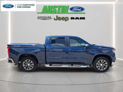 2022 Chevrolet 1500 Crew Cab, $29340. Photo 6