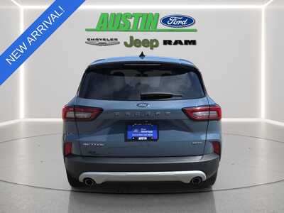 2023 Ford Escape, $25330. Photo 4