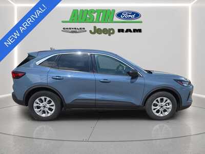 2023 Ford Escape, $25330. Photo 6