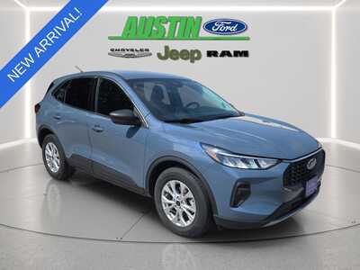 2023 Ford Escape, $25330. Photo 7