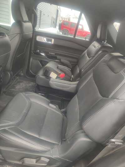 2021 Ford Explorer, $35338. Photo 10