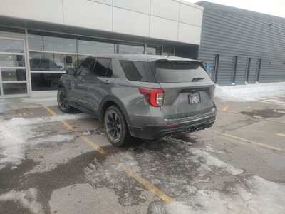 2021 Ford Explorer, $35338. Photo 3