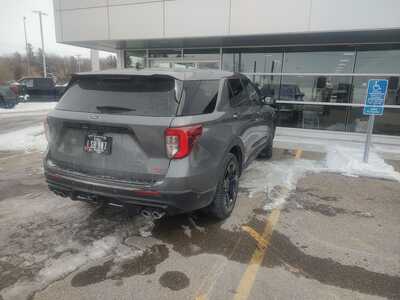 2021 Ford Explorer, $35338. Photo 5