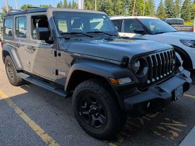 2020 Jeep Wrangler Unlimited, $25330. Photo 2