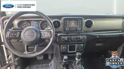 2020 Jeep Wrangler Unlimited, $24840. Photo 9