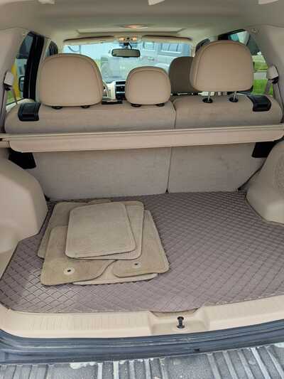 2011 Ford Escape, $8728. Photo 4