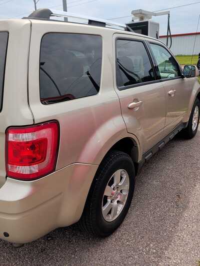 2011 Ford Escape, $8728. Photo 5