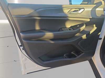 2025 Jeep Grand Cherokee, $36240. Photo 10