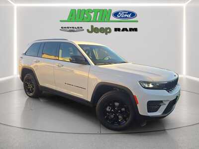 2025 Jeep Grand Cherokee, $36240. Photo 7