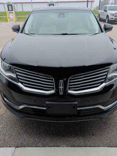 2018 Lincoln MKX, $20330. Photo 2
