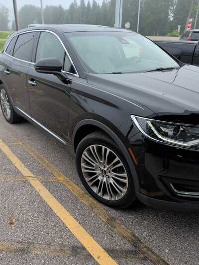 2018 Lincoln MKX, $20330. Photo 3