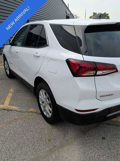 2022 Chevrolet Equinox, $19040. Photo 3