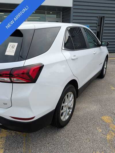 2022 Chevrolet Equinox, $19040. Photo 5