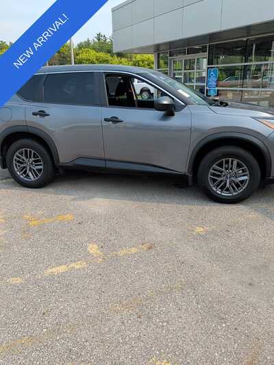 2024 Nissan Rogue, $18338. Photo 4