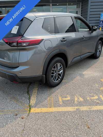 2024 Nissan Rogue, $18338. Photo 5