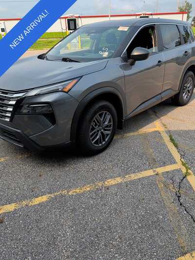 2024 Nissan Rogue, $18338. Photo 9