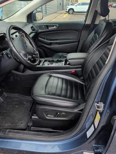 2019 Ford Edge, $17330. Photo 10