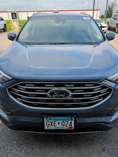 2019 Ford Edge, $17330. Photo 2