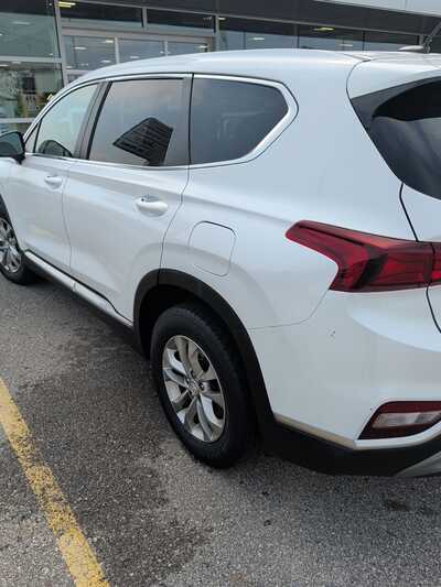 2019 Hyundai Santa Fe, $15340. Photo 5