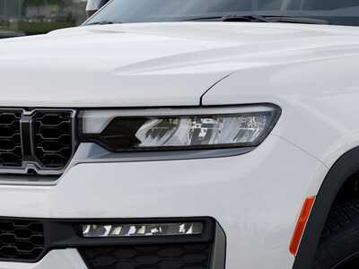 2027 Jeep Grand Cherokee, $49627. Photo 10