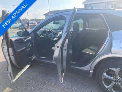 2024 Ford Escape, $27840. Photo 9