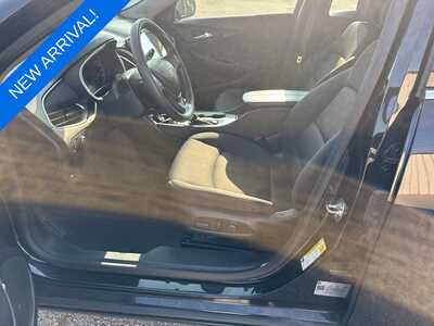 2025 Chevrolet Malibu, $20336. Photo 9