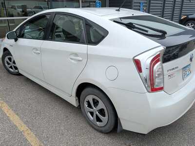 2013 Toyota Prius, $11330. Photo 2
